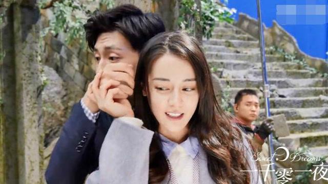 小萌妹的甜美装扮